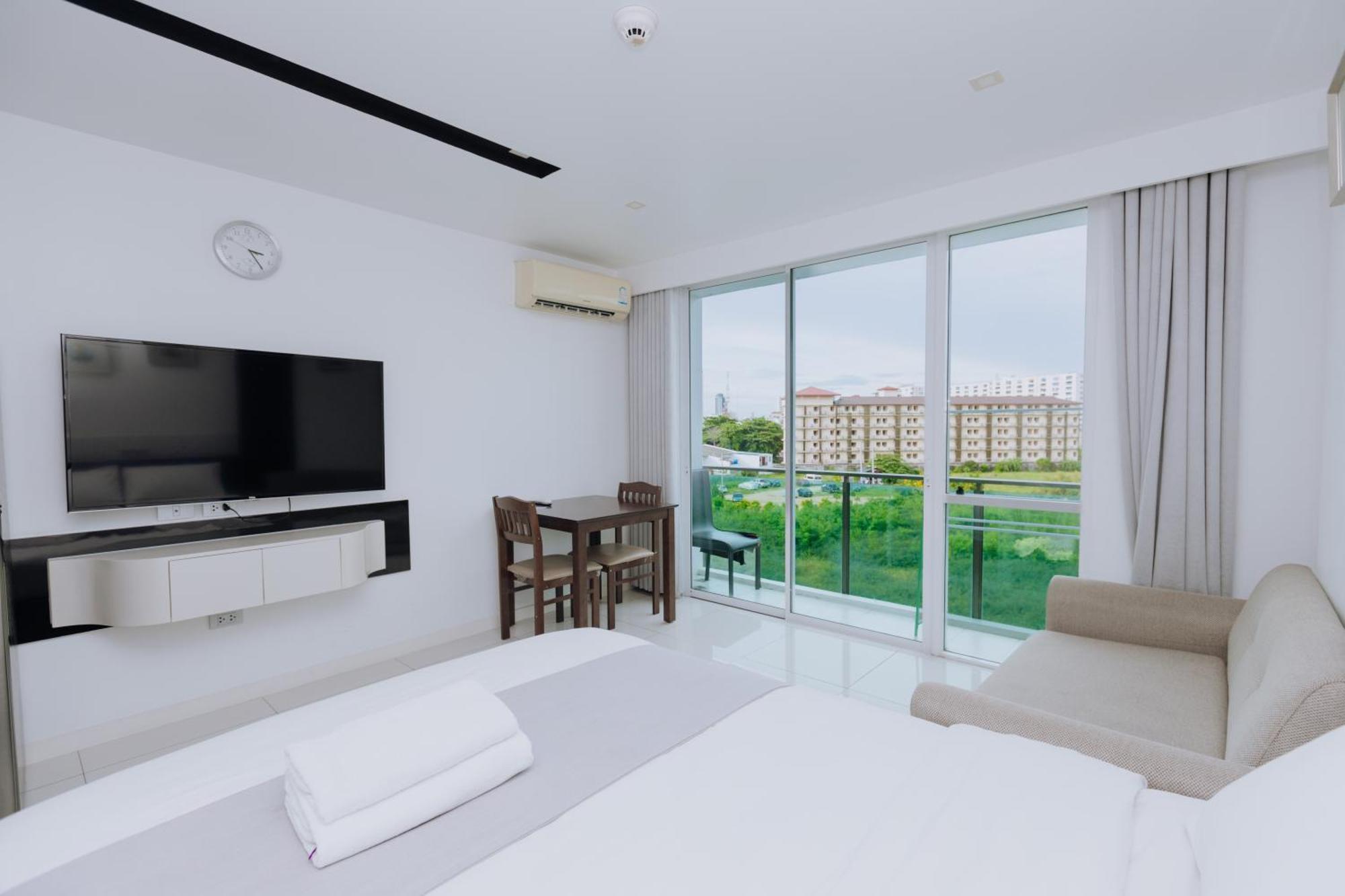 City Center Residence Kr Pattaya Esterno foto